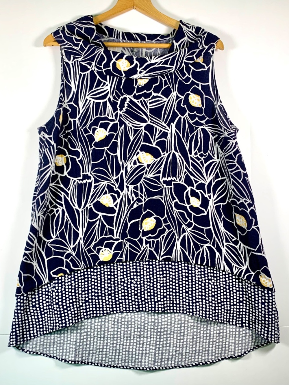 Habitat Palm Beach Floral draped cow neck collar sleeveless tunic blue white